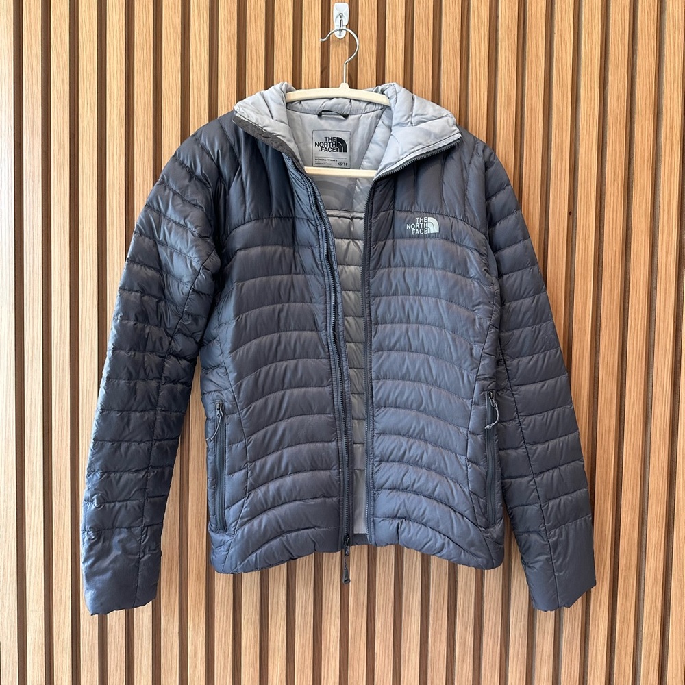North face light weight down jacket XS